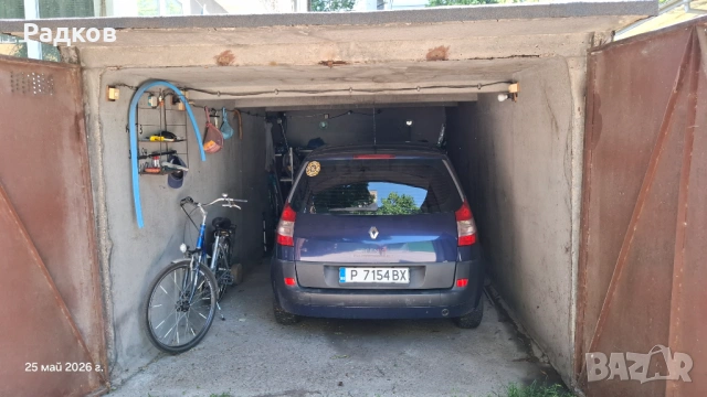Рено Сценик 1,6 с ГАЗ, снимка 10 - Автомобили и джипове - 54630308