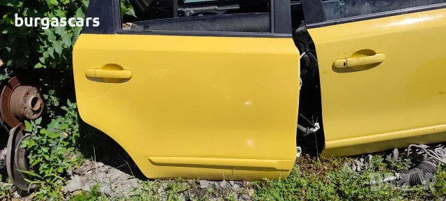 Врата предна задна дясна Nissan Note 1.5DCI K9K 2010г. E11, снимка 2 - Части - 55465890