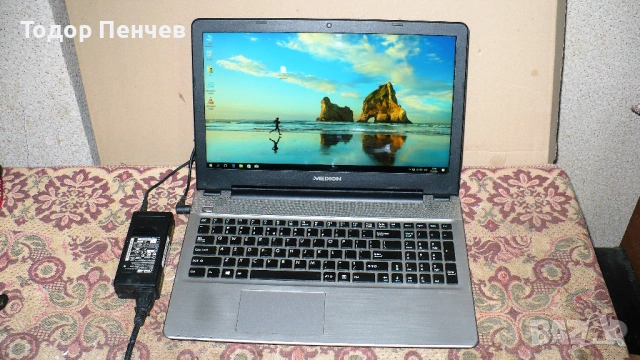Medion Akoya E6424 - Core i5 6 gener., 6 GB RAM, 128 GB SSD, FullHD