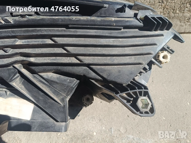 продава десен фар за мерцедес GLC, снимка 2 - Части - 55155218