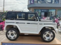 MERCEDES Акумулаторен джип EQG бял, снимка 12