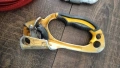 карабинер самохват ремък алпинизъм катерене petzl, снимка 5
