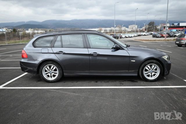 BMW 320d E91 - Обслужена и в отлично състояние, снимка 2 - Автомобили и джипове - 54826305