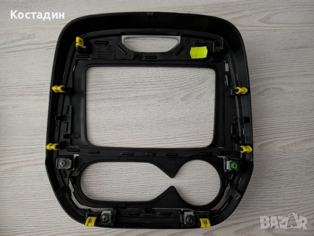 Централен панел около климатроник и мидия за Рено Каптюр/ Renault Captur 2013-2019, снимка 2 - Части - 55099392