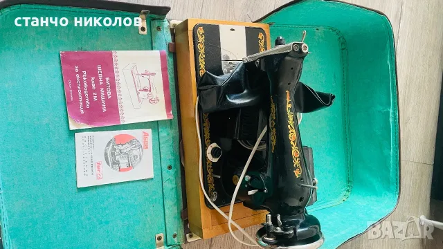 Продавам руска електрическа шевна машина, снимка 2 - Шевни машини - 55448766