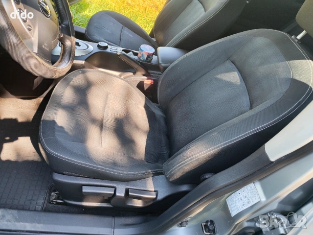 Nissan Quashqai 2.0, снимка 4 - Автомобили и джипове - 54503797