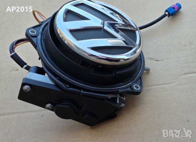 Дръжка багажник с камера VW Golf MK6 2010 5K0827469AQ, снимка 2 - Части - 54838680