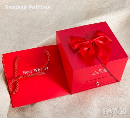 Подаръчна кутия с колие, снимка 2 - Колиета, медальони, синджири - 55179153