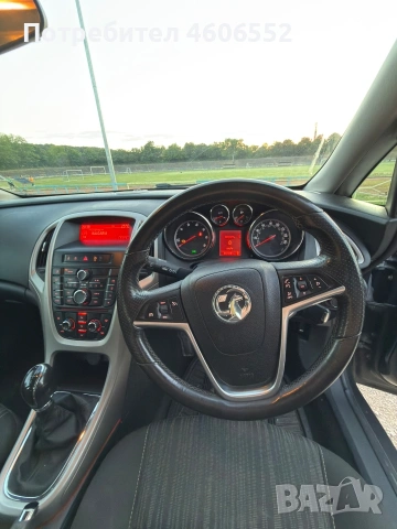 Opel Astra j 1.3cdti 2012г., снимка 9 - Автомобили и джипове - 54786313