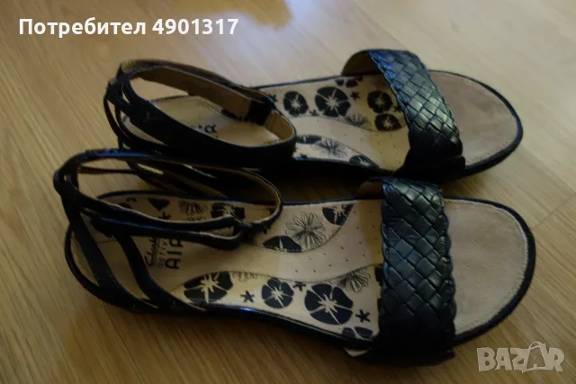 нови кожени сандали Clarks, 40ти номер 