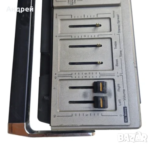 Радиокасетофон NEC RM-1010RE, снимка 4 - Радиокасетофони, транзистори - 55298819