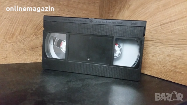 Видеокасета " ПРИКЛЮЧЕНИЯТА НА ГУФИ & ПЛУТО И ФИФИ " VHS, снимка 4 - Други жанрове - 54544682
