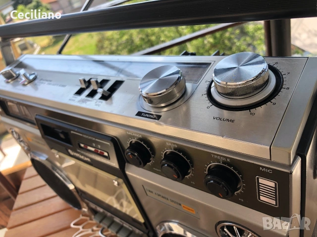 Радиокасетофон HITACHI TRK-8155E, снимка 10 - Радиокасетофони, транзистори - 54997712