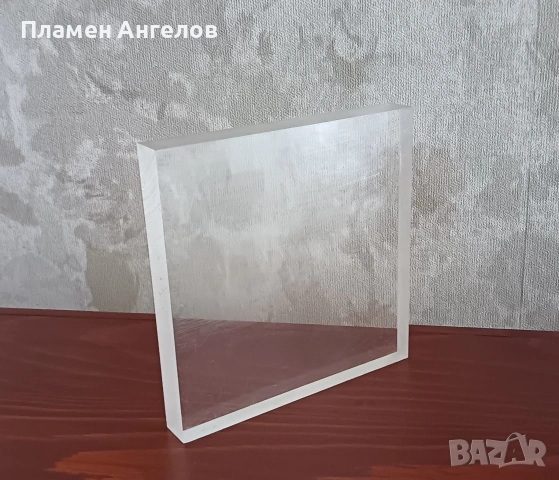 Плексиглас прозрачен 15×15×2см.
