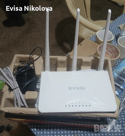 нов Рутер Tenda Моделът е на кашончето, снимка 2 - Рутери - 54645302