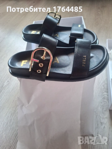 Продавам чехли furla