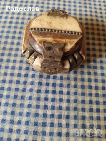 стара малка кутия