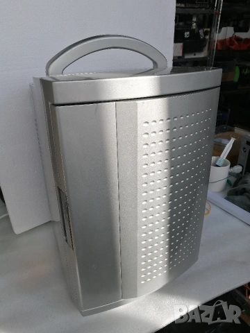 Мобилен хладилник на 12V и 220V