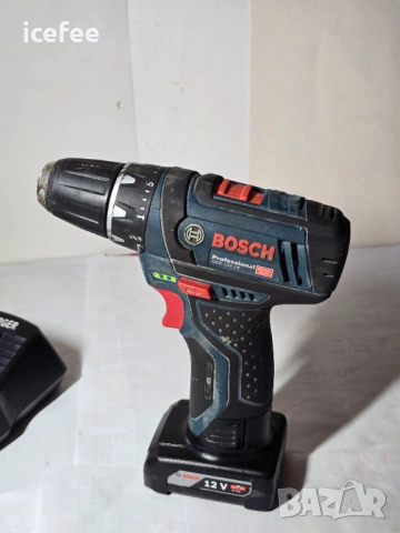 Bosch GSR 12V-15 малък винтоверт с 4 ah батерия и зарядно, снимка 2 - Винтоверти - 54318624