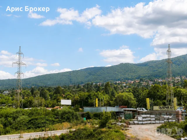 ПРОСТОРЕН 3-СТАЕН АПАРТАМЕНТ С ГАРАЖ И ПАНОРАМНА ГЛЕДКА КЪМ ВИТОША, снимка 4 - Апартаменти - 55479360