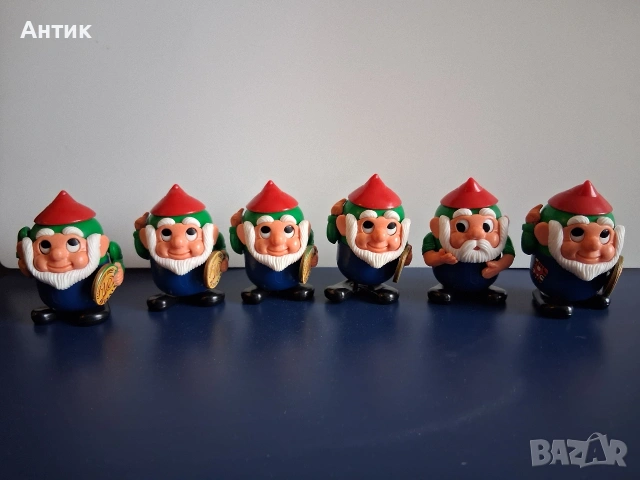 Лот Стари Капсулни Играчки Kinder