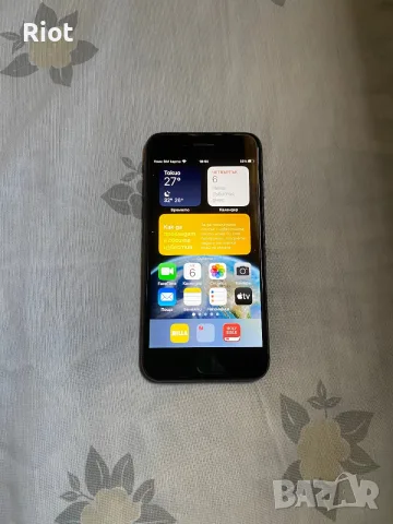 Продавам iPhone 8