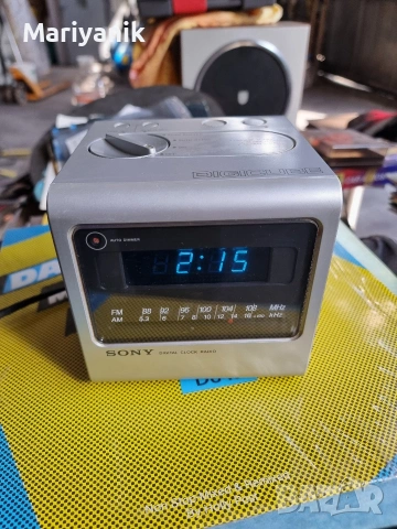 SONY Digicube ICF-C11W