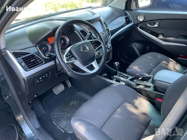 Сангйонг Корандо 2.0 Бензин Автомат, снимка 13 - Автомобили и джипове - 55340237