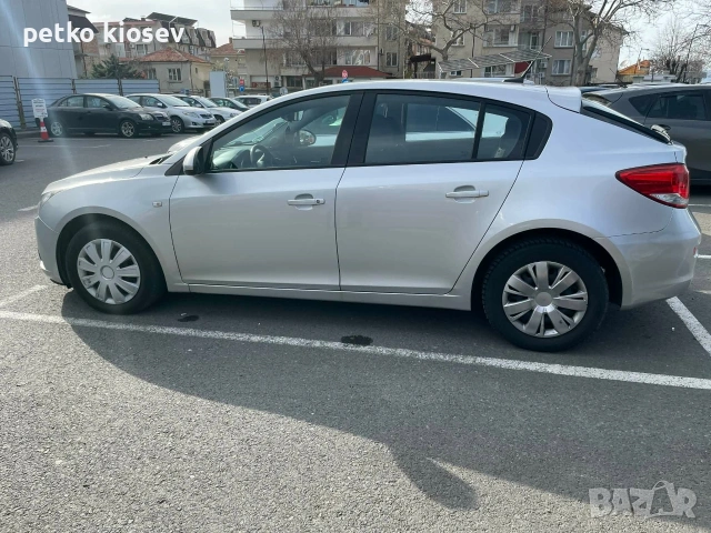 Продава се Chevrolet Cruze , снимка 2 - Автомобили и джипове - 54340493