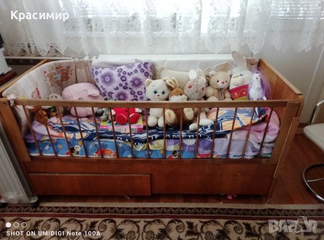 Продавам детско креватче с матрак