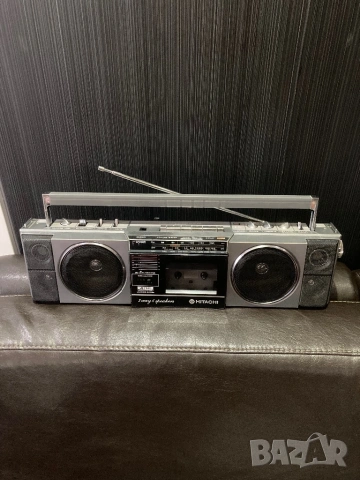 HITACHI TRK-6701W VINTAGE RETRO BOOMBOX радио касетофон, снимка 5 - Радиокасетофони, транзистори - 54778620