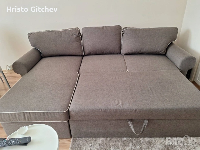 Диван дъл.2,10 шир.на седалките 0,75.См.площ1,40 См.ракла,продава се с белите калъвки!, снимка 2 - Дивани и мека мебел - 54583374