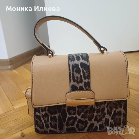 Чисто нова мини дамска чанта със златисто, снимка 2 - Чанти - 55111945