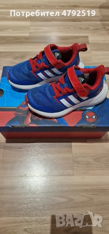 Детски маратонки Marvel размер 29, снимка 3 - Детски маратонки - 54347696