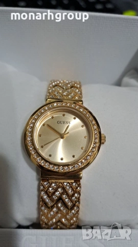 Часовник Guess gw0476l2 с кутия, снимка 1 - Дамски - 54034745
