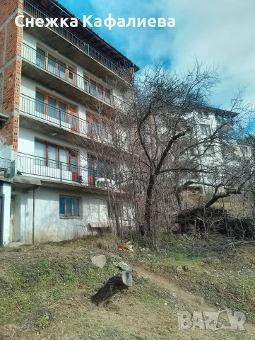 Къща в центъра на селото , снимка 2 - Къщи - 54782030