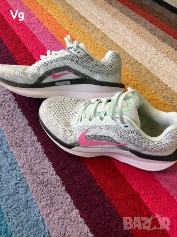 Дамски маратонки Nike Winflo 11, снимка 3 - Маратонки - 54725819