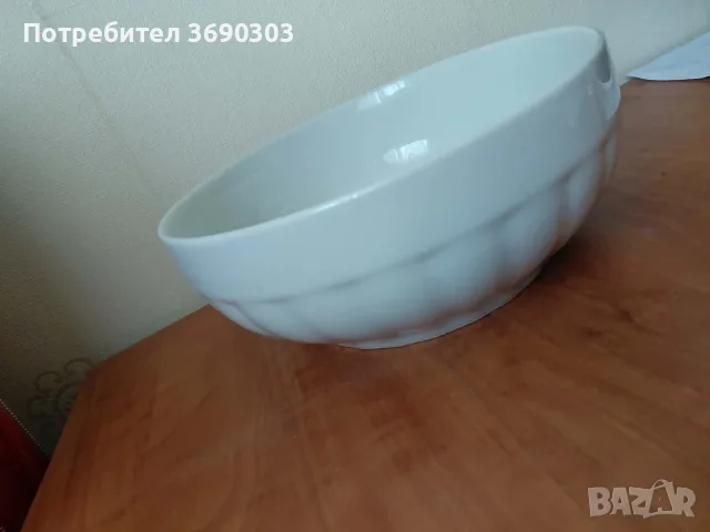 Цена 15 евро  Голяма порцеланова купа за плодове, салата или друго - кастрон на Изида, снимка 3 - Сервизи - 55506480