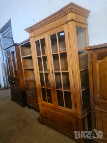 Класическа Витрина от Масивно Дърво (Дъб), снимка 5 - Секции и витрини - 54203228