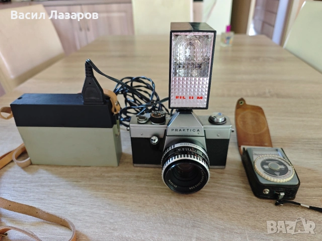 Фото апарат PRAKTICA L със светкавица и светломер Ленинград 4