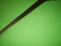 Ретро стар ръчен трион с дървена дръжка и метално острие, което може да е ръждясало., снимка 5