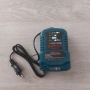 Компактно преносимо зарядно устройство за батерии Bosch Professional 18V (2A) – Мини зарядно за синя, снимка 2