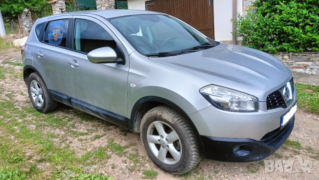 NISSAN Qashqai 1.5 dci FWD Acenta (81kw) нисан кашкай, снимка 6 - Автомобили и джипове - 54953584