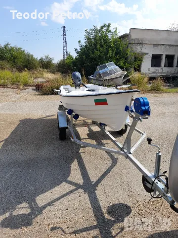 Продавам лодка с колесар, снимка 5 - Воден транспорт - 55610900