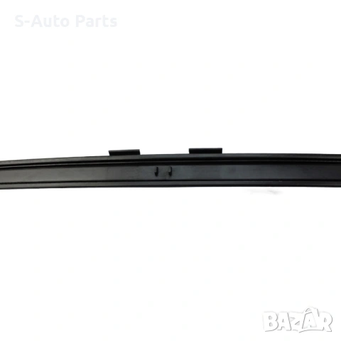 Лайстна за люк на Mercedes E-Class W124 (1984-1997) A1247800113, снимка 3 - Части - 54191913