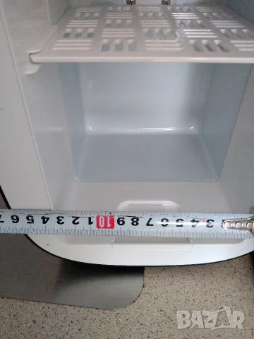 Мини хладилник на 12V и 220V, снимка 6 - Хладилници - 55602822