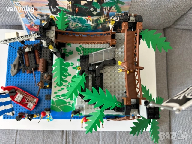 Lego Pirates 6273 Rock Island Refuge, снимка 5 - Конструктори - 54351696