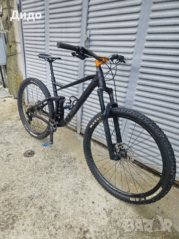 Cube stereo Race Full suspension downhill мекица велосипед колело 29ка