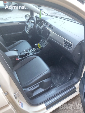 Volkswagen Touran 2.0 TDI 115 DSG Taxi Edition , снимка 8 - Автомобили и джипове - 55211704