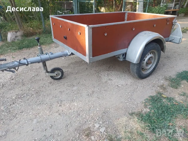 Ремарке с документи 